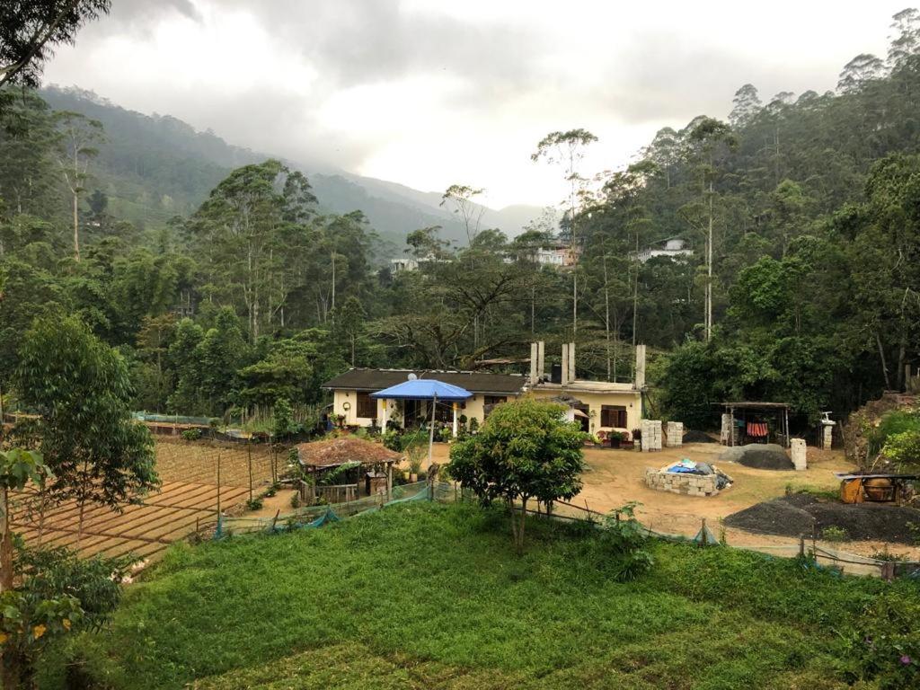 White House Riverside Retreat Nallathanniya Bagian luar foto